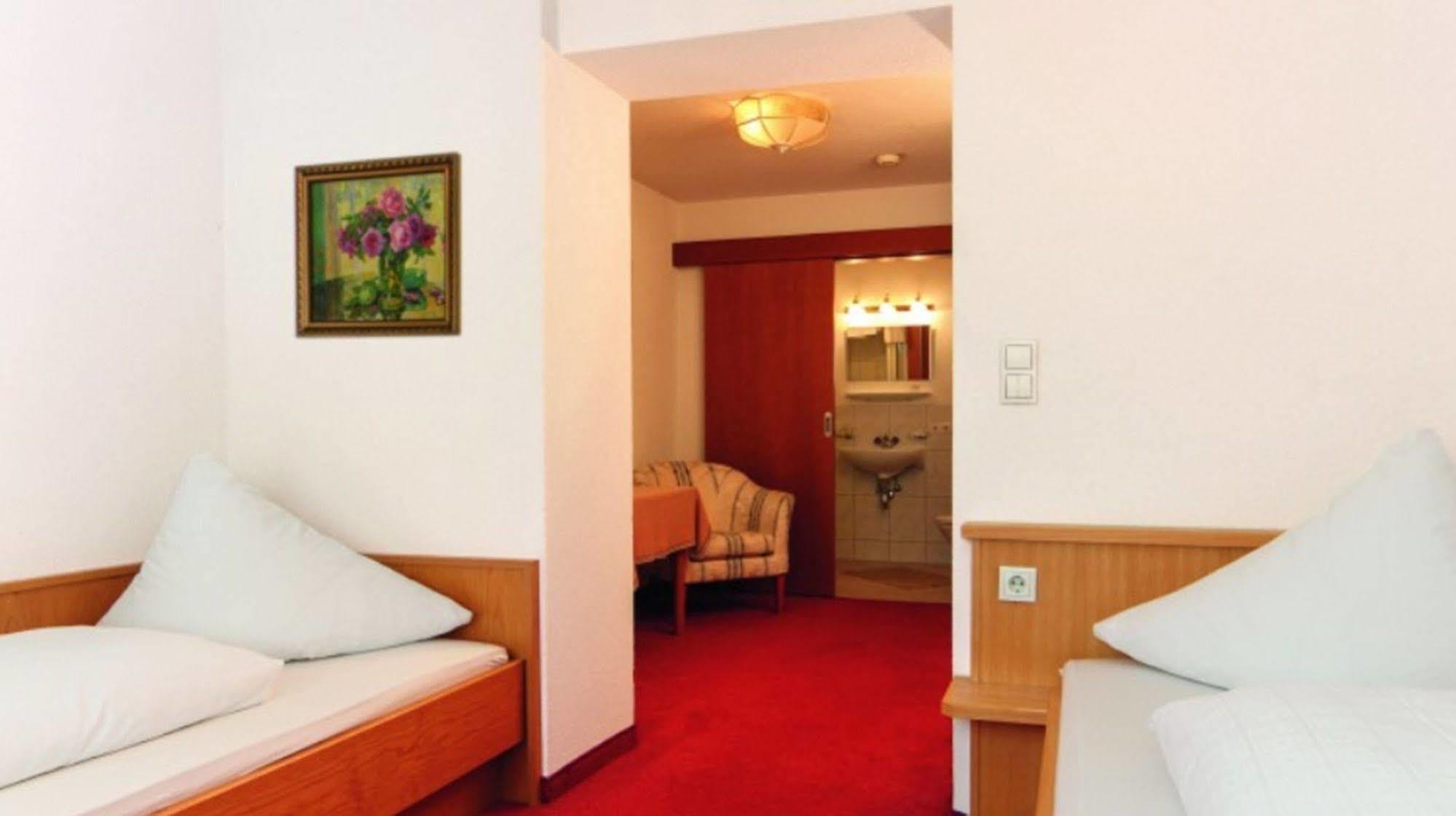 Hotel Neuwirt Миминг Экстерьер фото
